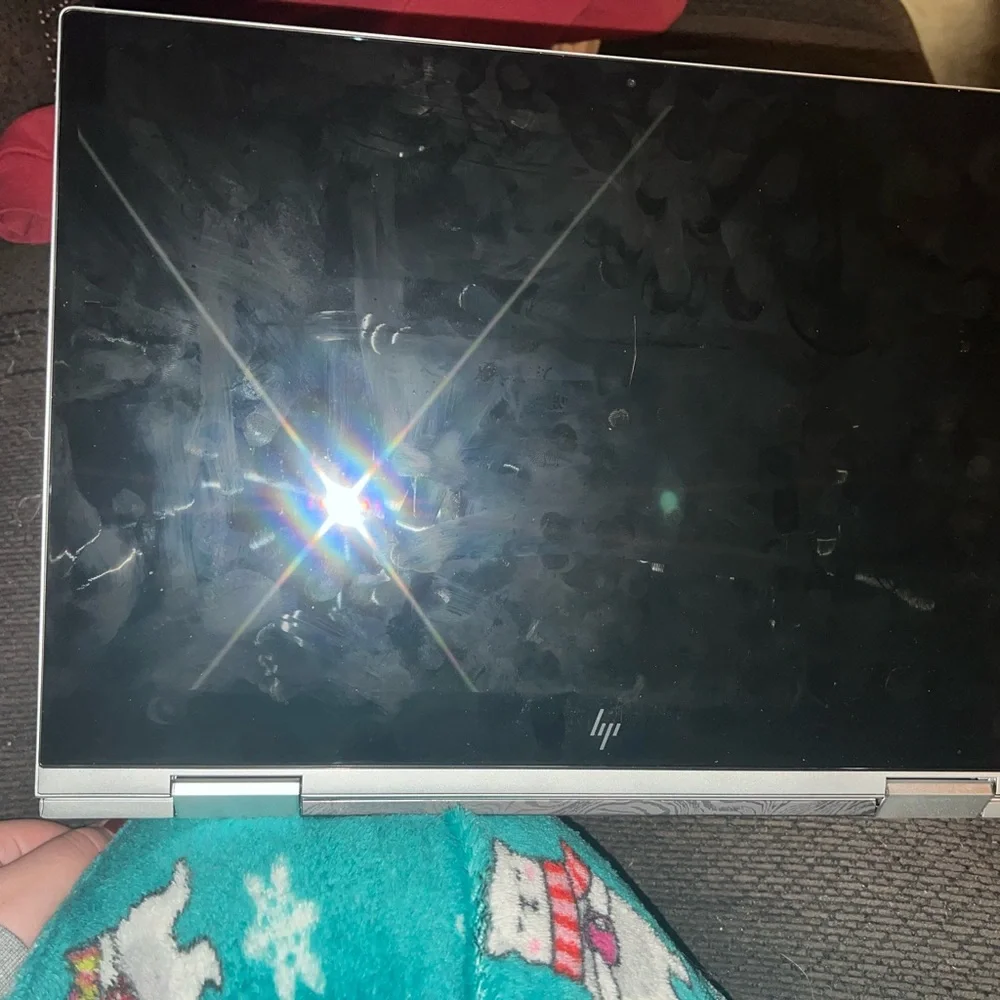 it is a HP Envy 360, it has a 15.6 display, it's also a 2-in 1